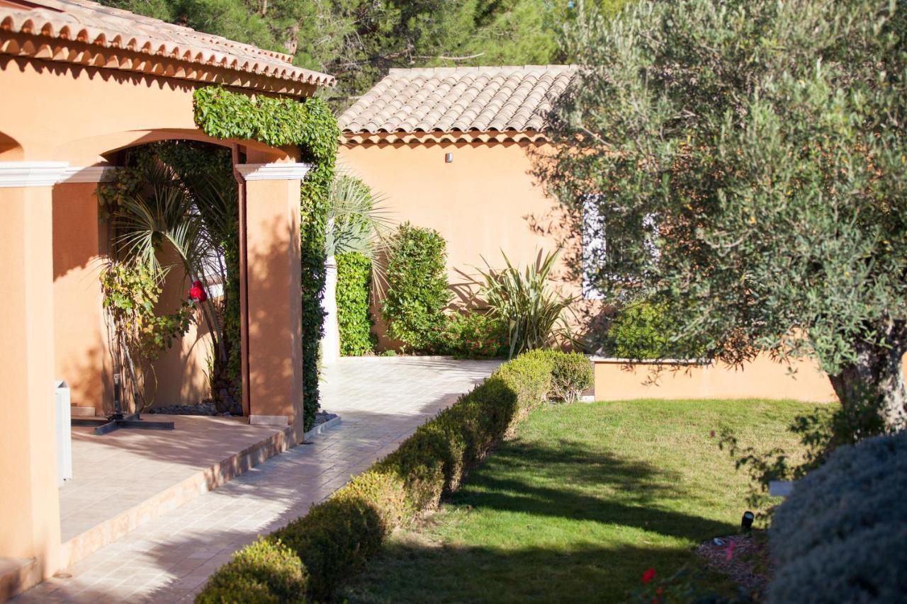 Les Lavandes Bed and Breakfast Alleins Buitenkant foto