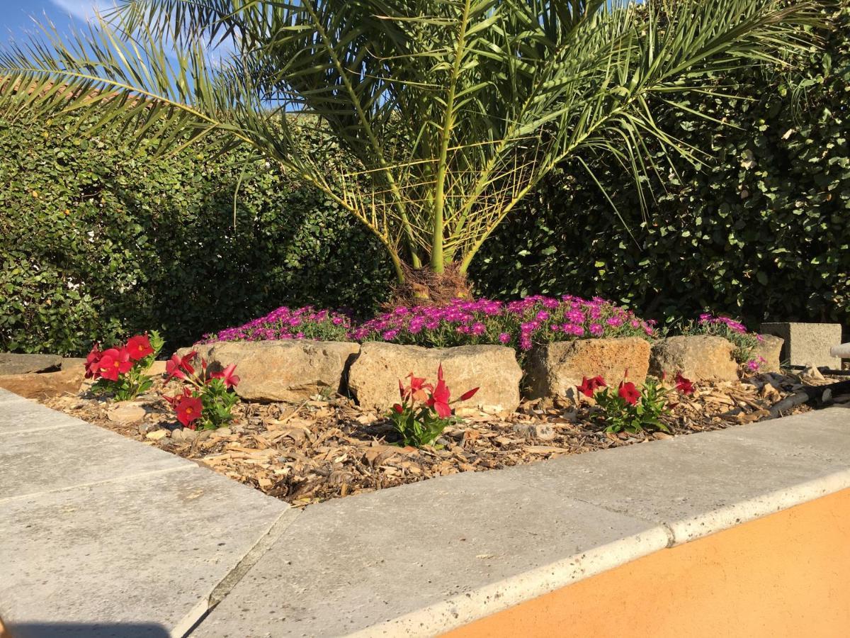 Les Lavandes Bed and Breakfast Alleins Buitenkant foto