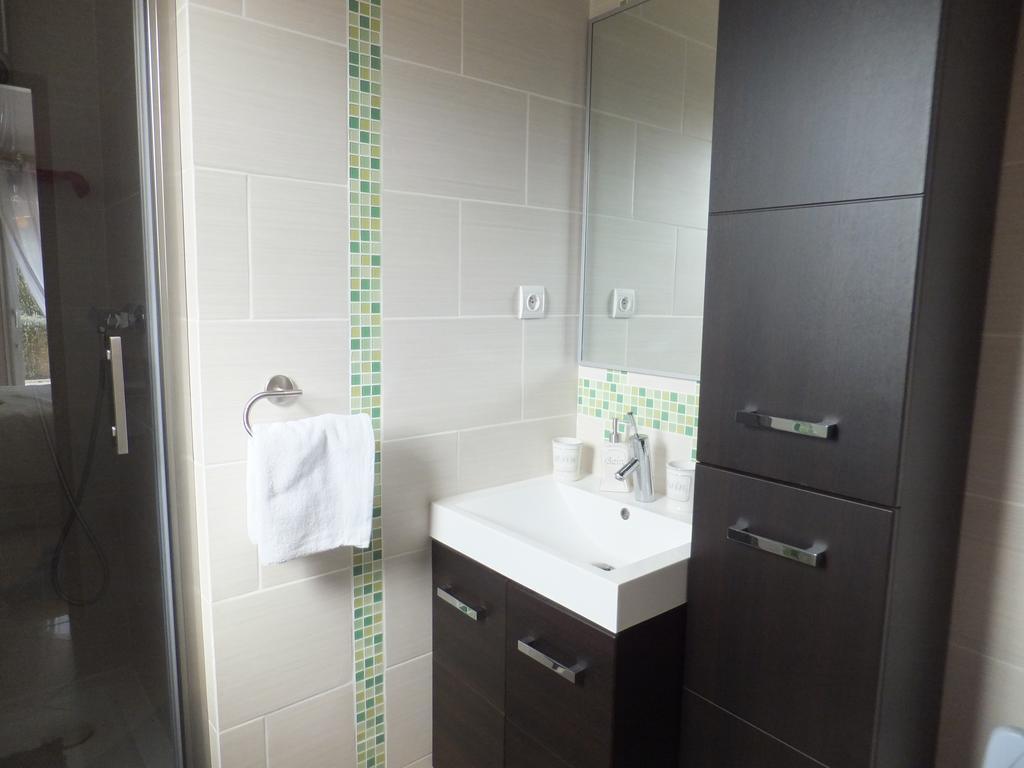 Les Lavandes Bed and Breakfast Alleins Kamer foto